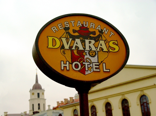 Viešbučiai Viešbutis bei restoranas "Dvaras" 