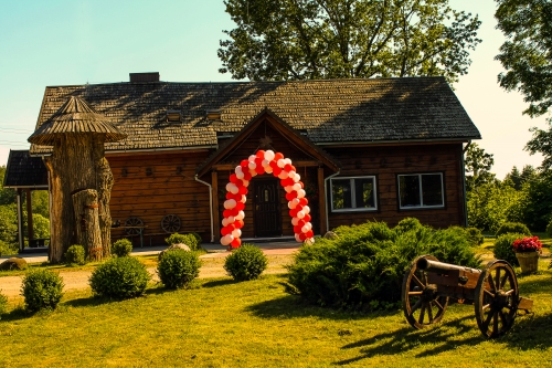 Sodybos, dvarai, vilos Vestuvės sodyboje "SVAJONIŲ DVARAS"!