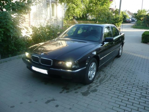 Automobilių nuoma BMW 7 kl.Jums