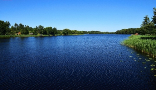 Sodybos, dvarai, vilos "Sodyba Jums" ant ežero kranto Trakų raj.