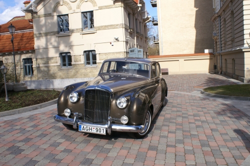 Limuzinai vestuvėms BENTLEY S1 1957 m. limuzino nuoma