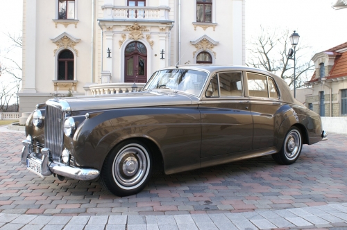 Limuzinai vestuvėms BENTLEY S1 1957 m. limuzino nuoma