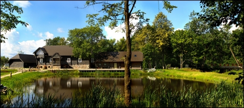 Sodybos, dvarai, vilos Pokylių salės nuoma ir svečių nakvynė sodyboje "Ašvos malūnas"