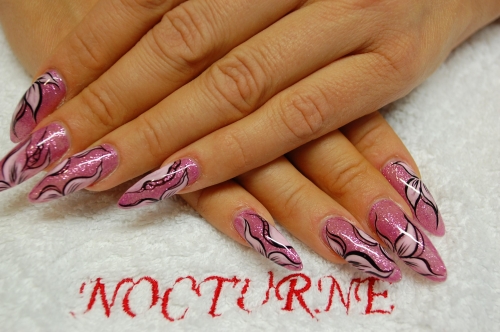 Vestuvinės šukuosenos, grožio procedūros, soliariumai Exclusive Nail Studio- 'Nocturne'- manikiuro studija