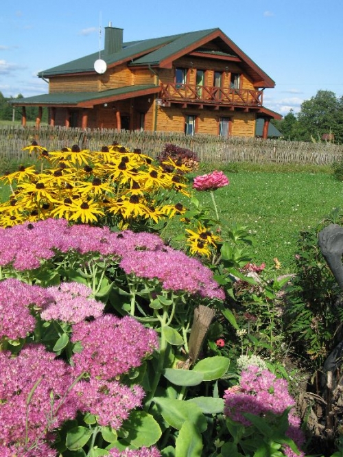 Restoranai, kavinės, barai Erdvi salė jūsų šventei! Galime priimti iki 80 žmonių.