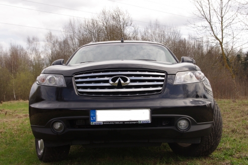 Automobilių nuoma Išskirtinio Infiniti FX nuoma