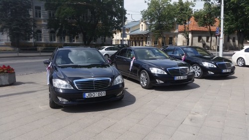 Automobilių nuoma Volga GAZ 21 ir Mercedes Benz S kl.W221 nuoma