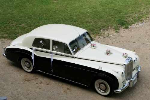 Automobilių nuoma BENTLEY S1 nuoma