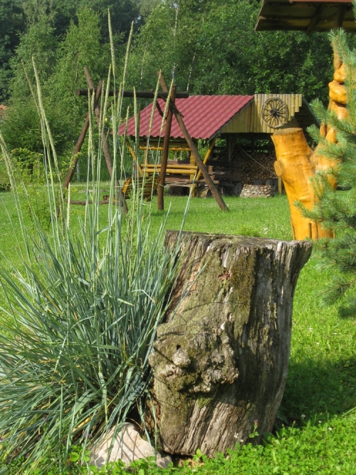 Sodybos, dvarai, vilos Karpavičių sodyba