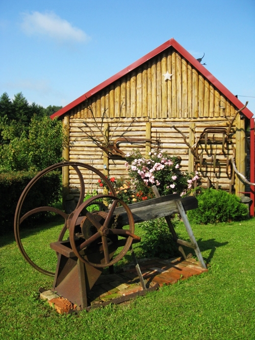 Sodybos, dvarai, vilos Karpavičių sodyba