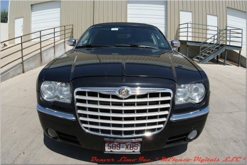 Limuzinai vestuvėms CHRYSLER 300C Limuzinas, Baltas, Juodas