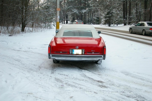 Automobilių nuoma 1975m kabrio Cadillac'as