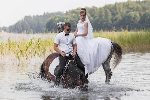 Foto paslaugos, fotografija Reportažinė vestuvių fotografija, pageidaujant statytinė.