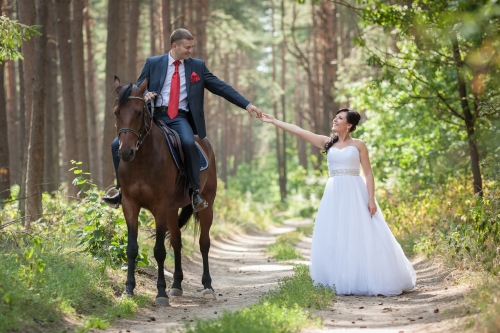 Foto paslaugos, fotografija Reportažinė vestuvių fotografija, pageidaujant statytinė.