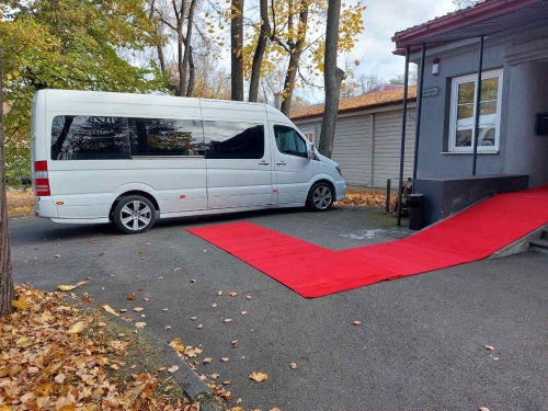 Mikroautobusų, autobusų nuoma Prabangus VIP-BUS  Mercedes-Sprinter  mikroautobusas