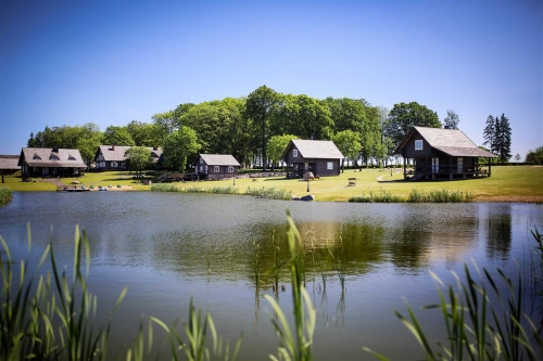 Sodybos, dvarai, vilos Kaimo turizmo sodyba „Jonaitiškių dvaras“.