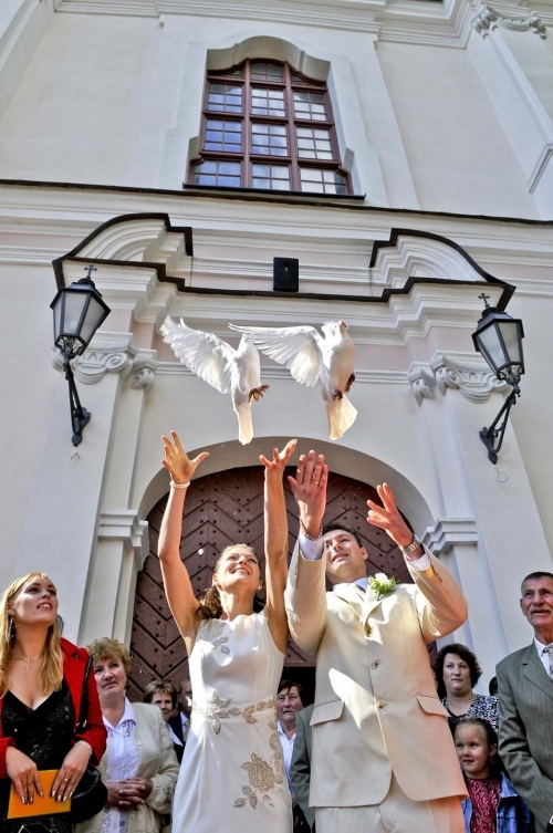 Foto paslaugos, fotografija Profesionalus vestuvių, krikštynų bei renginių fotografavimas.