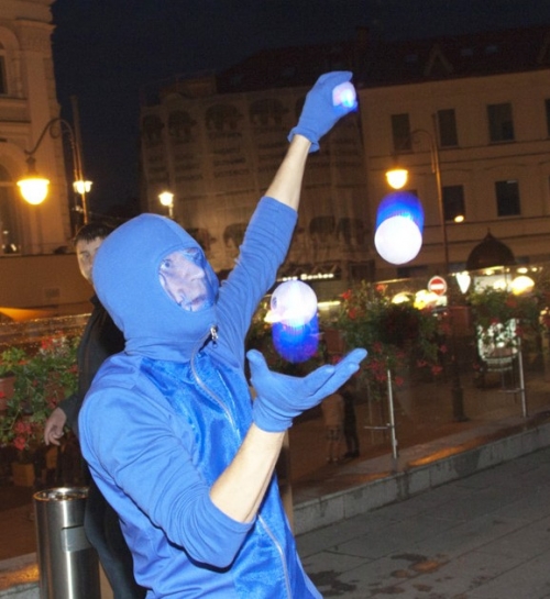 Vestuvių dovanos ,, Žongliravimo magija” - įspūdžio dovana.