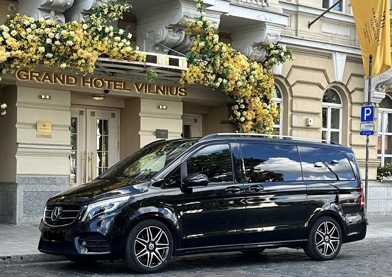 Automobilių nuoma Mikroautobusų Mercedes-Benz V klasės  nuoma