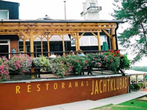 Restoranai, kavinės, barai Restoranas „JachtKlubas“ prie Kauno marių pušyne - romantikams