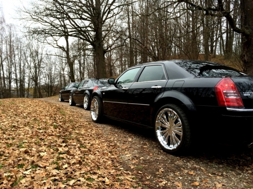 Automobilių nuoma www.arnoauto.lt  CHRYSLER 300C nuoma