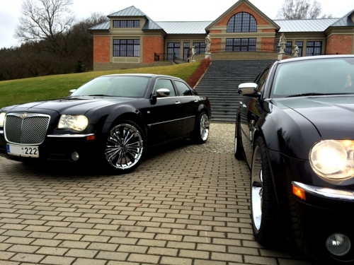 Automobilių nuoma www.arnoauto.lt  CHRYSLER 300C nuoma