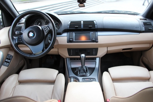 Automobilių nuoma BMW X5 Automobiliu nuoma automobiliai vestuvems Vestuviniai autom