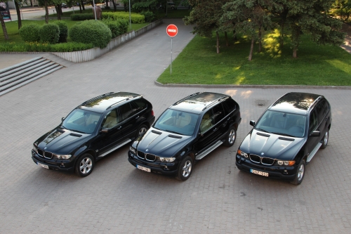 Automobilių nuoma BMW X5 Automobiliu nuoma automobiliai vestuvems Vestuviniai autom