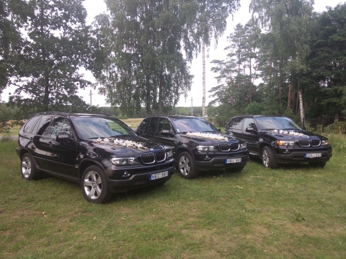 Automobilių nuoma BMW X5 Automobiliu nuoma automobiliai vestuvems Vestuviniai autom