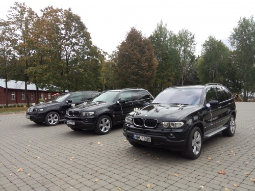 Automobilių nuoma BMW X5 Automobiliu nuoma automobiliai vestuvems Vestuviniai autom