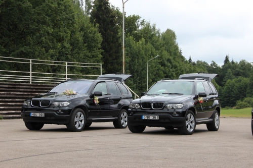 Automobilių nuoma BMW X5 Automobiliu nuoma automobiliai vestuvems Vestuviniai autom