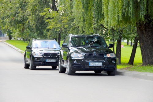 Automobilių nuoma BMW X5 Automobiliu nuoma automobiliai vestuvems Vestuviniai autom