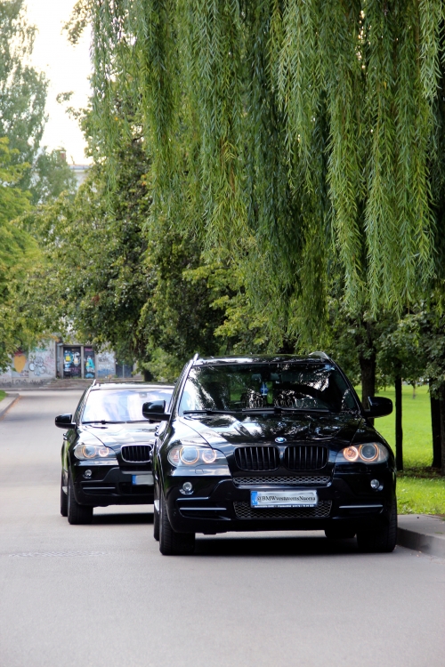 Automobilių nuoma BMW X5 Automobiliu nuoma automobiliai vestuvems Vestuviniai autom