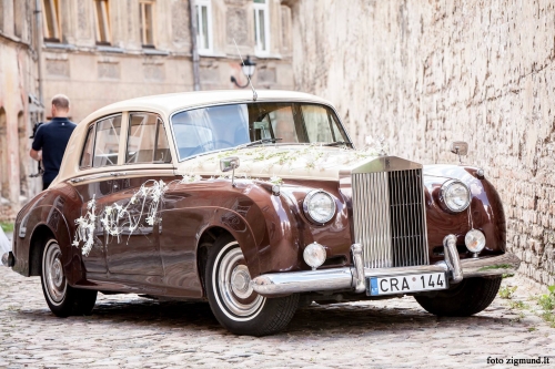 Limuzinai vestuvėms Limuzinai Rolls Royce, Cadillac Eldorado Jūsų vestuvėms