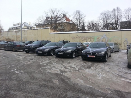 Automobilių nuoma Baltas BMW X5, BMW 5 Klases, X5, Audi Q7 