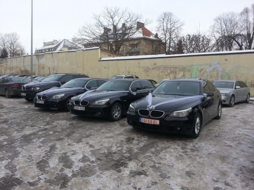 Automobilių nuoma Baltas BMW X5, BMW 5 Klases, X5, Audi Q7 