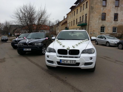 Automobilių nuoma Baltas BMW X5, BMW 5 Klases, X5, Audi Q7 