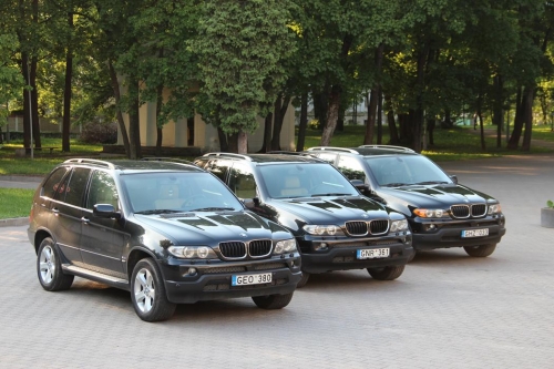 Automobilių nuoma Baltas BMW X5, BMW 5 Klases, X5, Audi Q7 