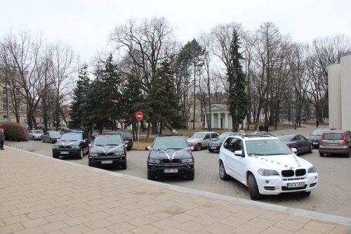 Automobilių nuoma Baltas BMW X5, BMW 5 Klases, X5, Audi Q7 