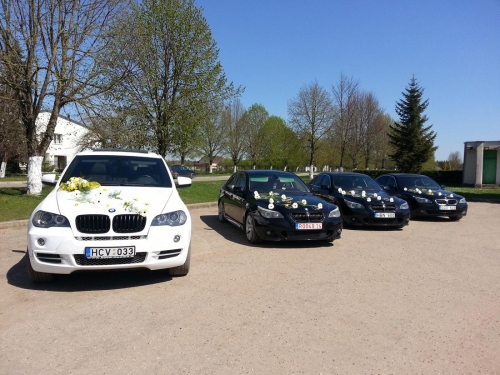 Automobilių nuoma Baltas BMW X5, BMW 5 Klases, X5, Audi Q7 