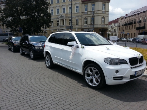 Automobilių nuoma Baltas BMW X5, BMW 5 Klases, X5, Audi Q7 