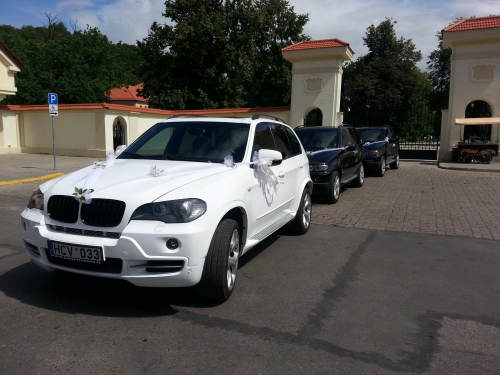 Automobilių nuoma Baltas BMW X5, BMW 5 Klases, X5, Audi Q7 