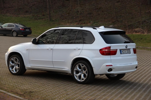 Automobilių nuoma Baltas BMW X5, BMW 5 Klases, X5, Audi Q7 