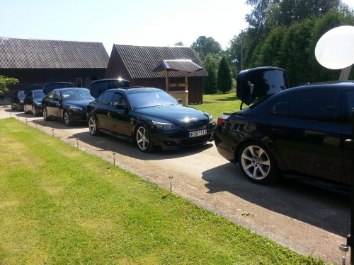 Automobilių nuoma Baltas BMW X5, BMW 5 Klases, X5, Audi Q7 