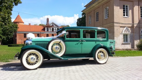 Automobilių nuoma 1931 m. CHRYSLER automobilis