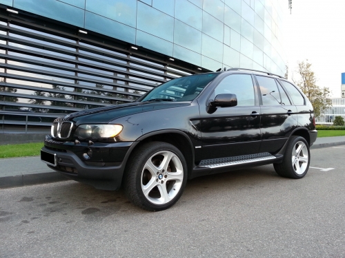 Automobilių nuoma BMW X5 nuoma vestuvėms ir kitoms progoms.