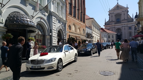 Automobilių nuoma Mercedes benz S 400 HYBRID AMG 2012 m. 
Prabangiu automobiliu nu