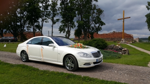 Automobilių nuoma Mercedes benz S 400 HYBRID AMG 2012 m. 
Prabangiu automobiliu nu