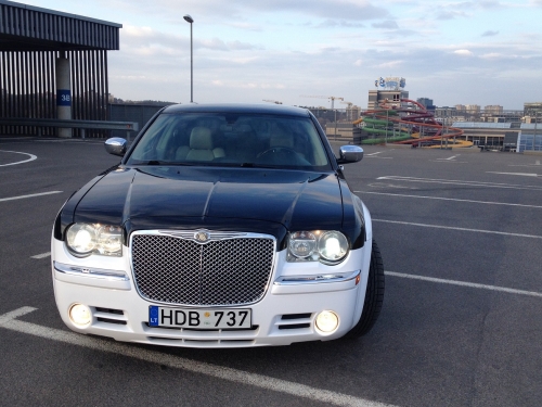 Automobilių nuoma Chrysler 300c Nuoma Auto Vestuvėm