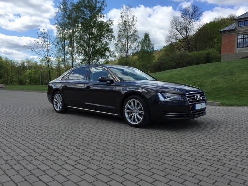 Automobilių nuoma Prabangus AUDI A8 LONG (2013 m. naujas modelis!!!)